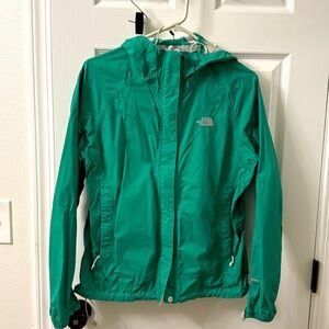 Women’s north face shell size medium